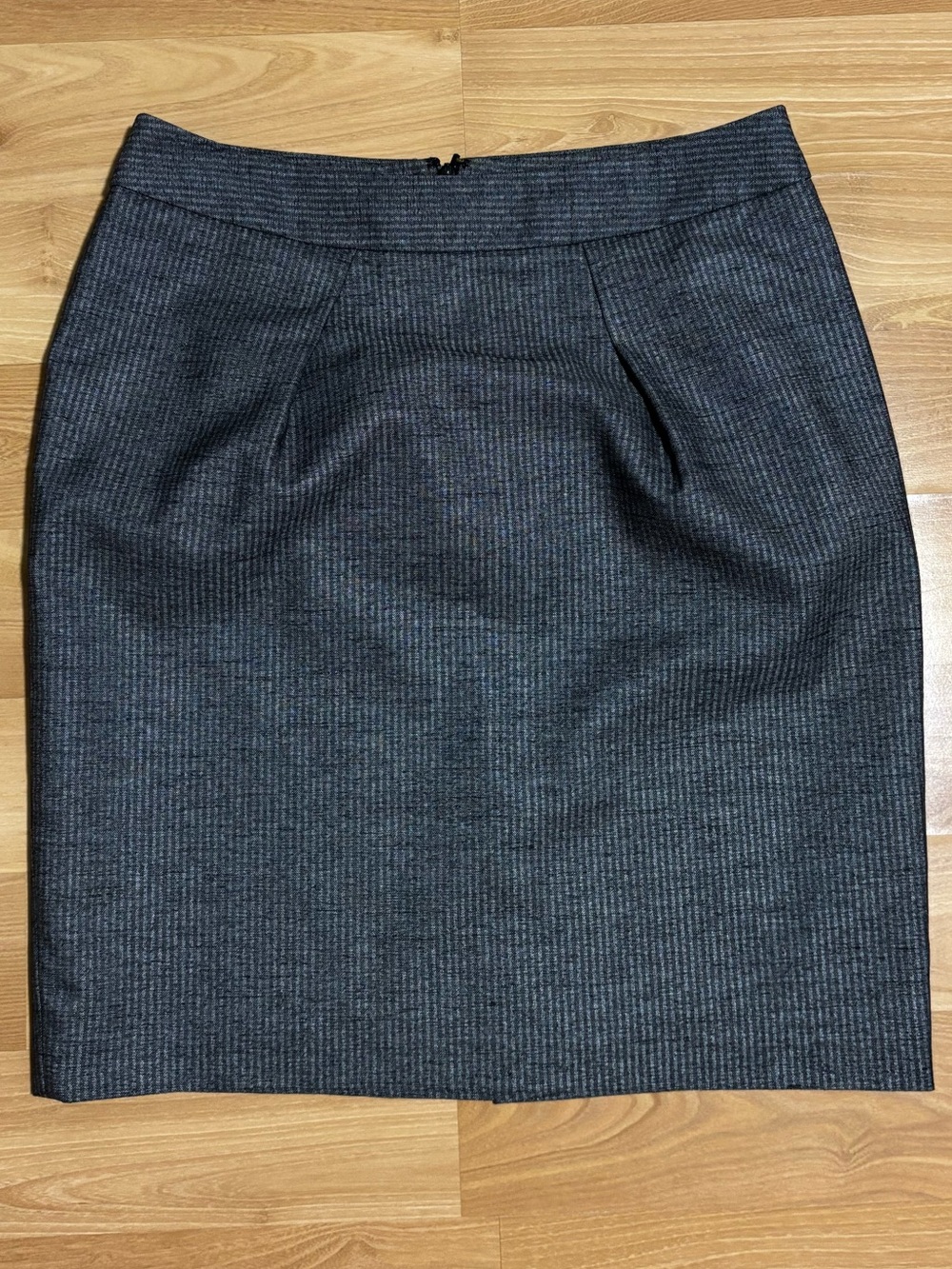 Anne Klein Grey Pinstripe Pleated Pencil Skirt